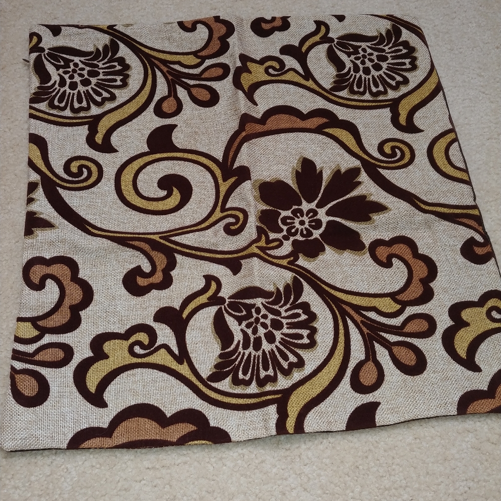 Signature homestyles pillow cover never used